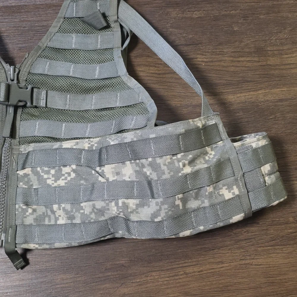 Molle II Modular Lightweight Equipment Load Carrying Vest United States Army - Picture 5 of 7
